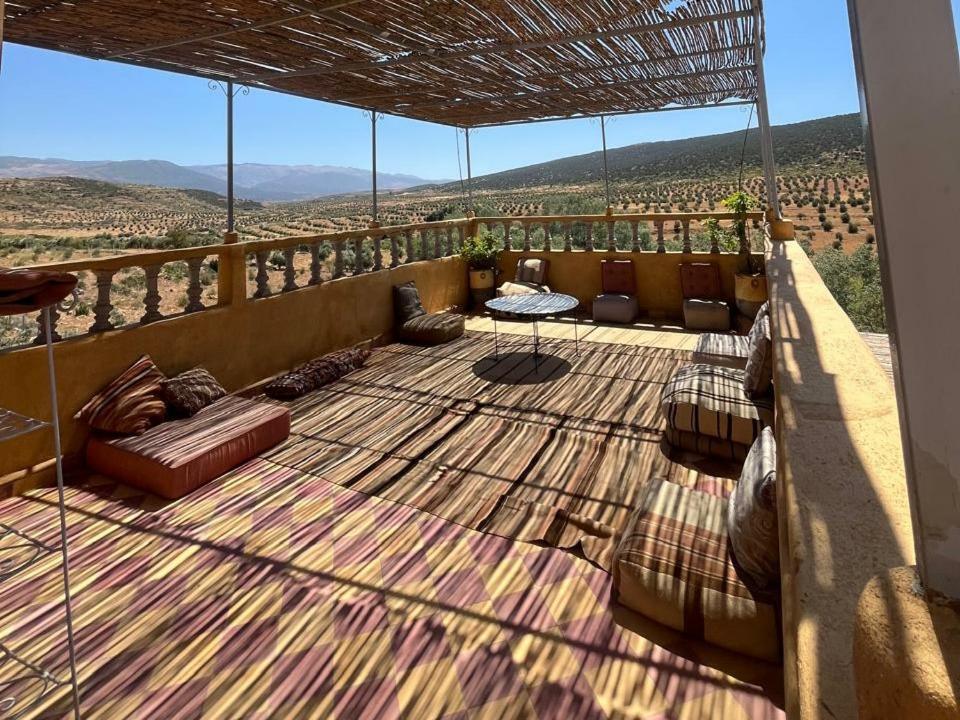 Le Petit Jardin Acomodação com café da manhã Demnat Exterior foto